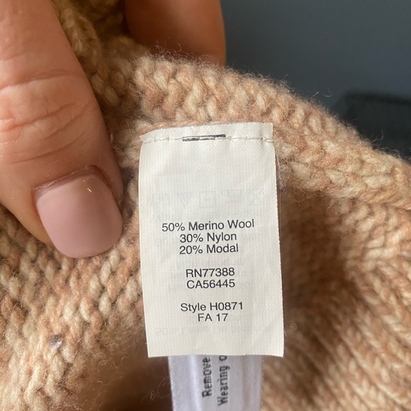 Madewell sleeveless knit turtleneck - Picture 7 of 7